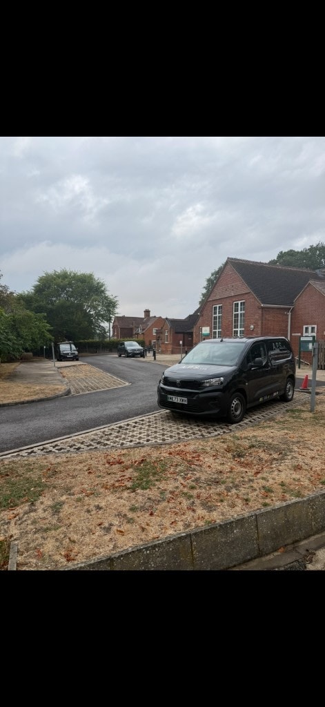 APS Plumbing van at Chieveley Primary School in Berkshire